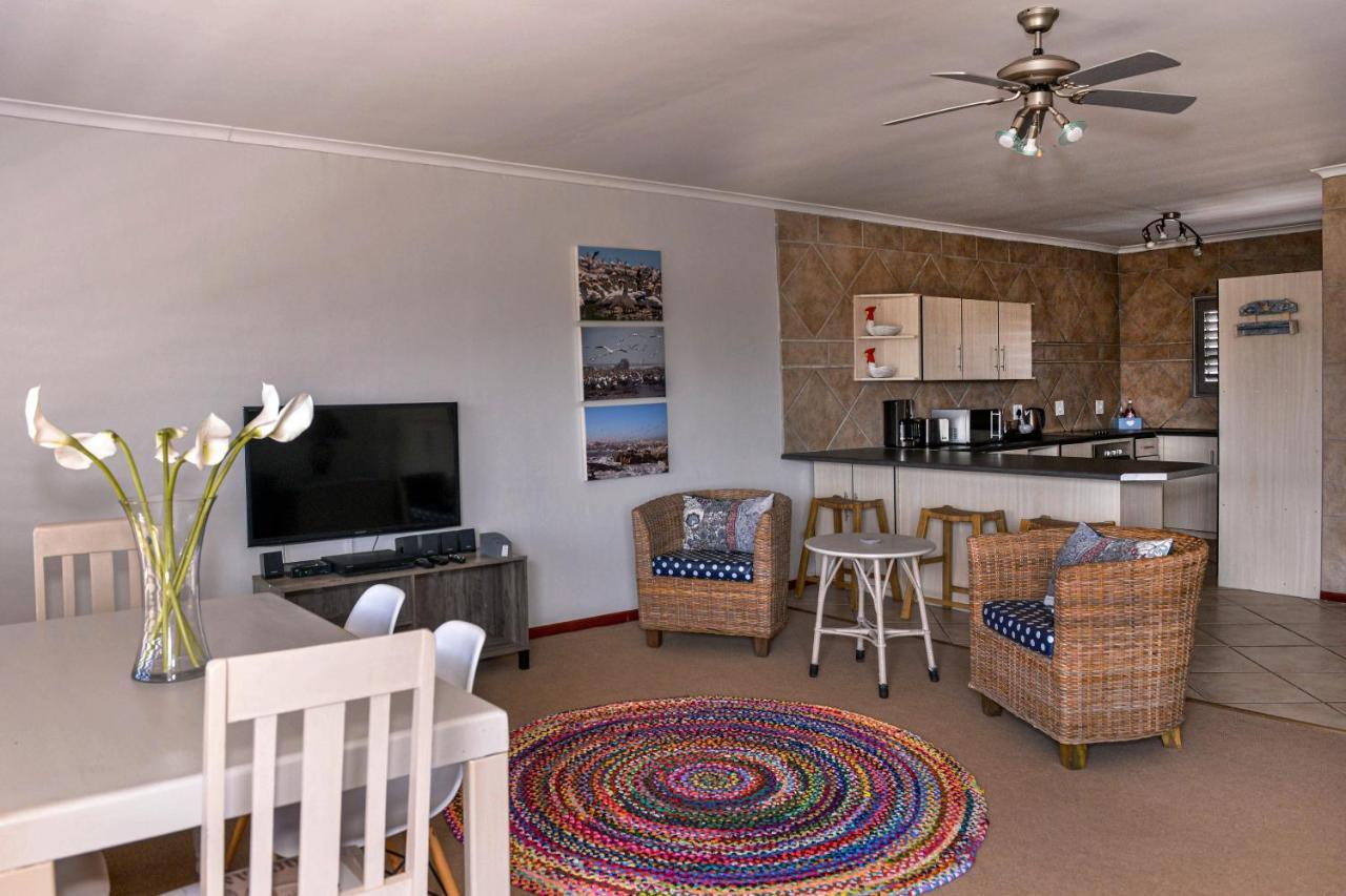 Madriko 36 Cozy Self Catering 2 Bedroom Apartment Лангебан Экстерьер фото
