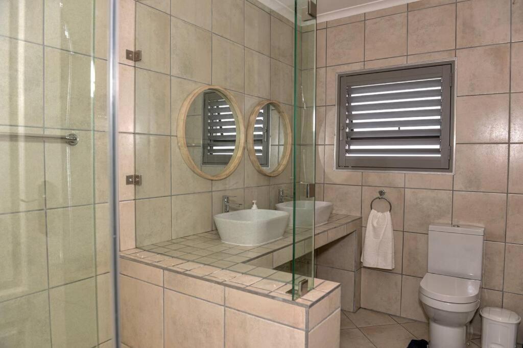 Madriko 36 Cozy Self Catering 2 Bedroom Apartment Лангебан Экстерьер фото