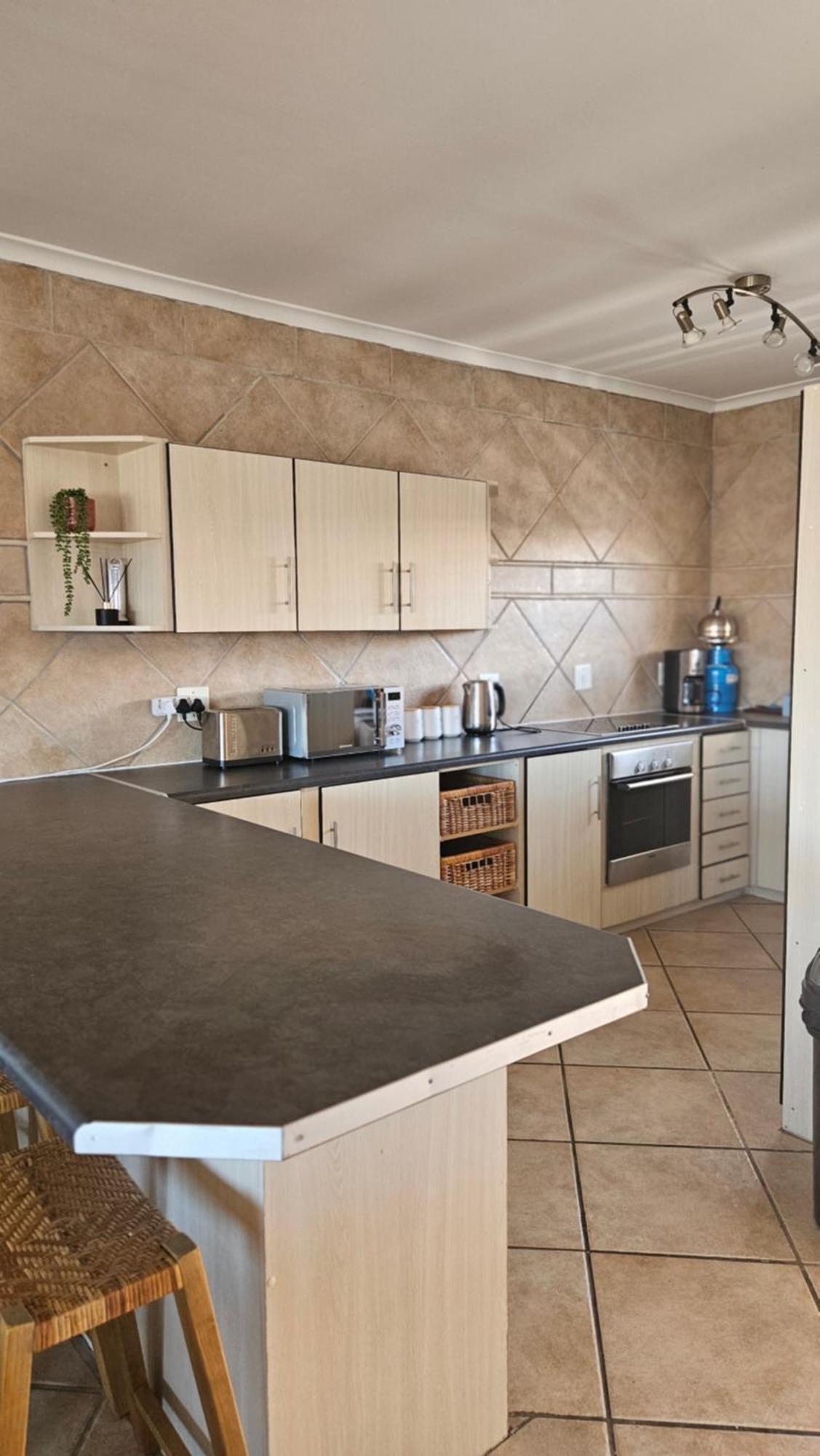 Madriko 36 Cozy Self Catering 2 Bedroom Apartment Лангебан Экстерьер фото